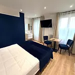 Aux Charmes - Suites Spacieuses Cote D'Opale Avec Frigo & Micro-Ondes Alojamento de Acomodação e Pequeno-almoço Isques