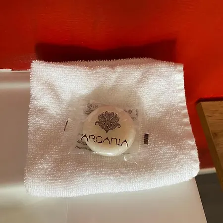 Aux Charmes Bed & Breakfast 3*