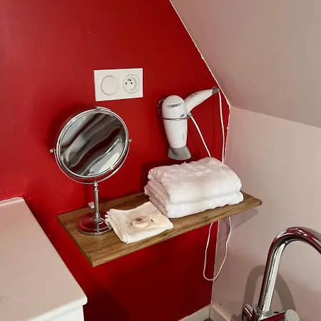 Bed & Breakfast Aux Charmes 3*