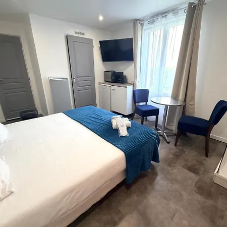Aux Charmes - Suites Spacieuses Cote D'Opale Avec Frigo & Micro-Ondes 3* Isques